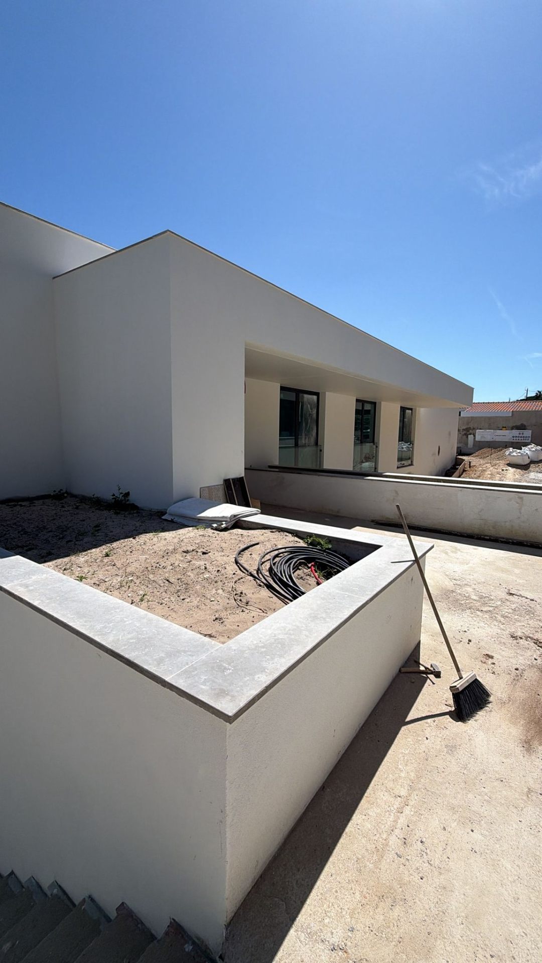 Moradia moderna — zona exterior